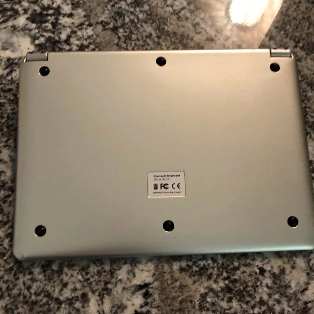 F17 Wireless Keyboard for I Pad Pro. Never used.